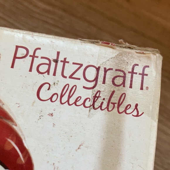 Pfaltzgraff collectibles penguin skate covered mug NWOT - Picture 13 of 16